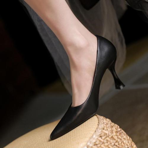Small high-heeled shoes women's 2023 new fine-heeled pointed-toe temperament single shoes not tired feet really soft leather professional work shoes black