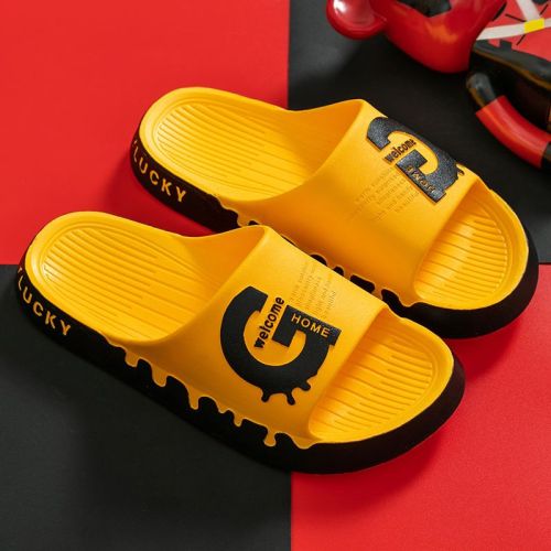 Children's slippers summer boys and boys 2021 new middle and big children take a bath non-slip home wear children's sandals and slippers