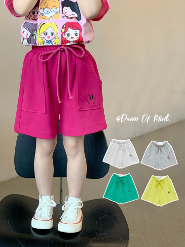Girls shorts 2023 summer new children's Korean version of smiling sweatpants baby fashion casual five-point pants tide