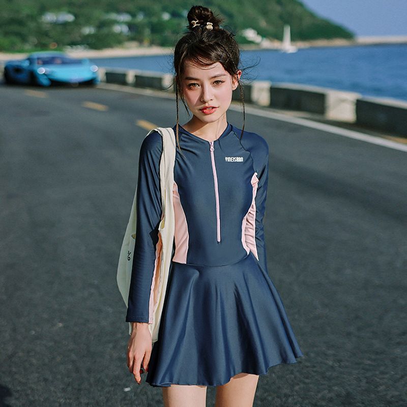 Long-sleeved swimsuit women's summer one-piece skirt style conservative students look thin and cover belly 2022 new hot springs