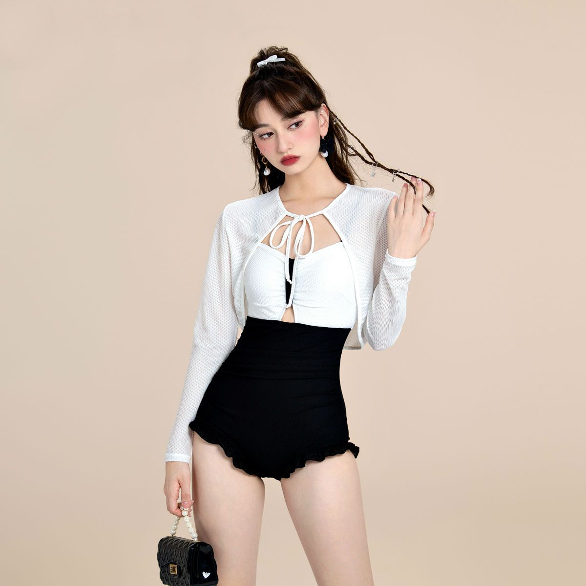 Swimming pool swimsuit women's one-piece small chest gather suspenders long-sleeved blouse hot spring 2023 new conservative sexy