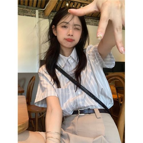 Summer loose short-sleeved striped shirt female design sense niche retro French shirt all-match Japanese student tops