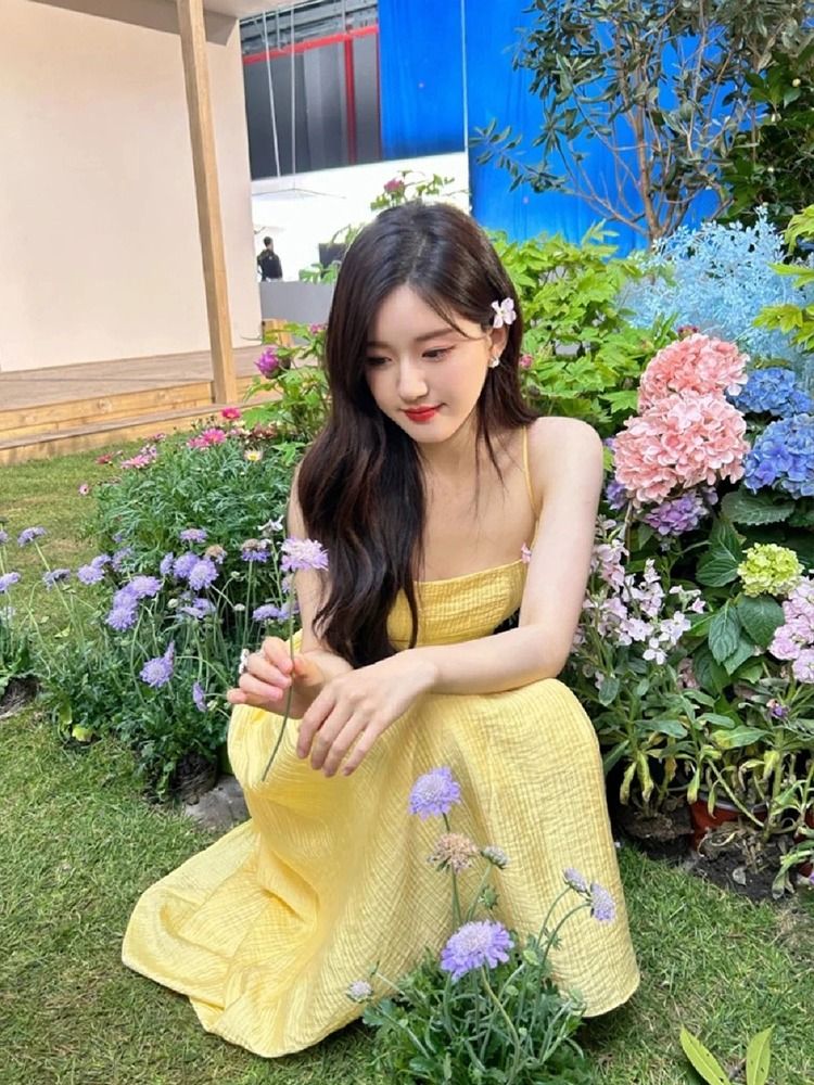 Zhao Lusi's same style backless suspender dress summer retro niche chic skirt high-end seaside holiday style