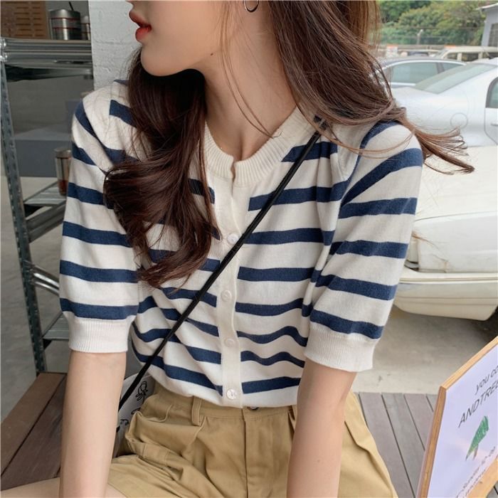 Striped short-sleeved knitted sweater women's cardigan top coat thin section 2023 summer new gentle wind short T-shirt