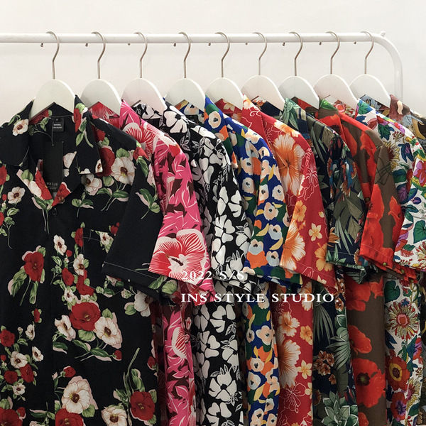 Floral short-sleeved shirt female design sense niche summer retro Hong Kong flavor Hawaii seaside wind casual bf couple outfit