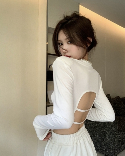 Early autumn new pure desire wind self-cultivation slim short backless long-sleeved T-shirt ins navel shoulder pad top