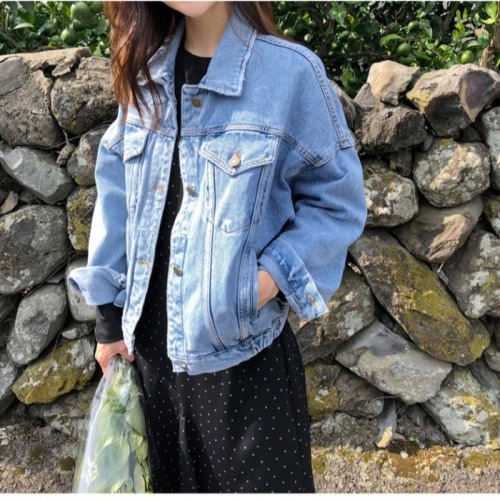 Minimalism, simple and classic, the back of denim JACKET is elastic!