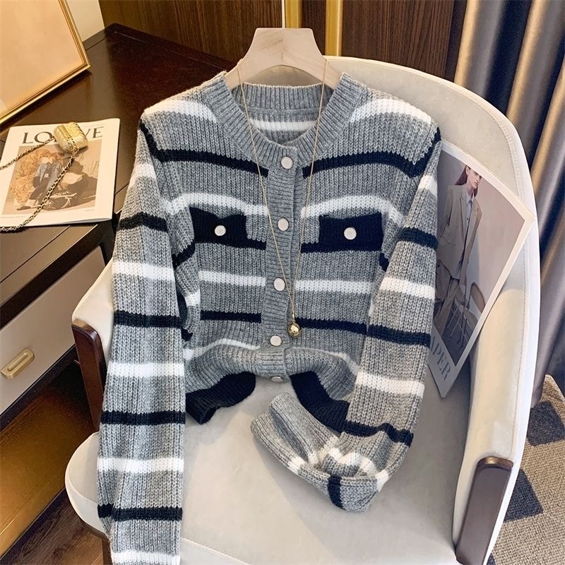 2023 Knitted Cardigan Korean Style Fashion Retro Black and White Striped Color Matching Sweater