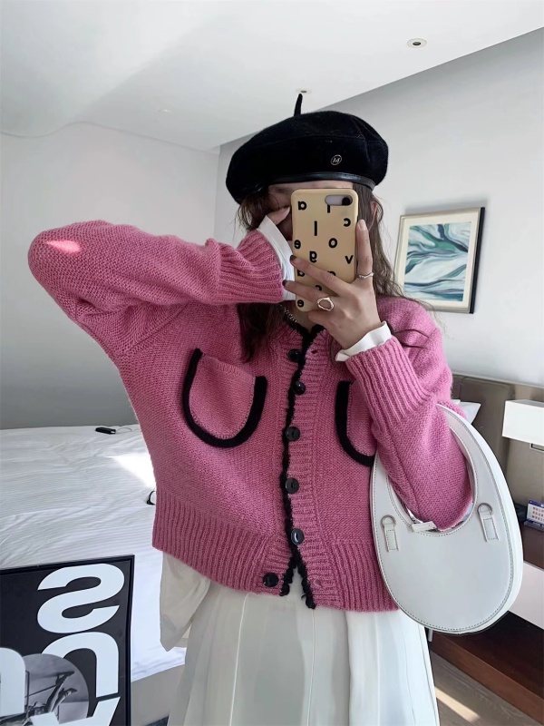 Early autumn sweet small fragrant wind pocket knitted cardigan Korean temperament simple all-match loose sweater women's coat tops