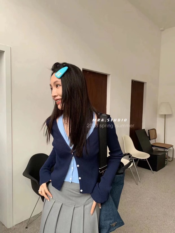 Spring ~ Spice Girl Short Knitted Long-sleeved Slim Vest Two-piece Set