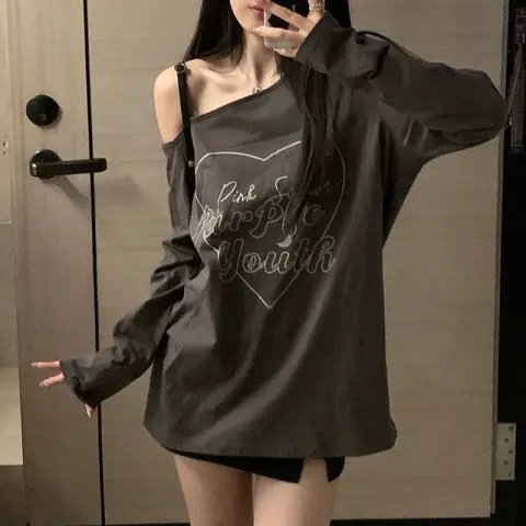 2023 early autumn new long-sleeved T-shirt female pure desire design sense niche sense strapless loose hot girl slim top
