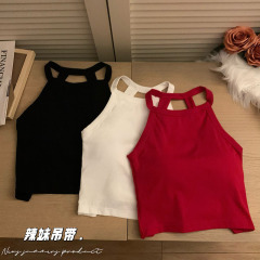 ~The hot girl wears a suspender design with a backless hollow inside and outside wearing a vest, slim and thin top