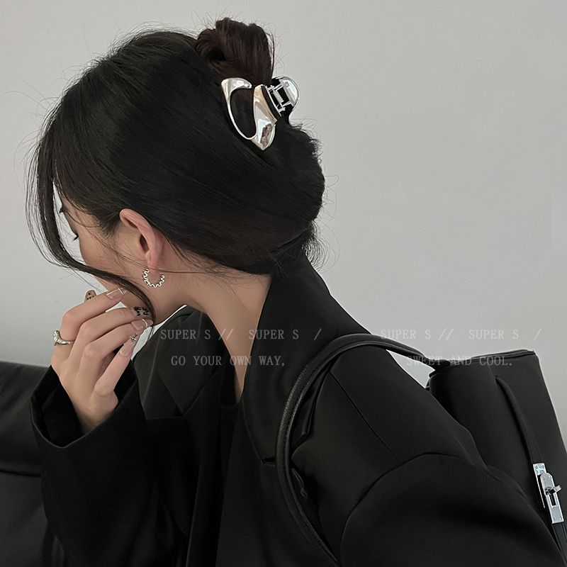 Personality irregular metal clip female autumn and winter atmosphere high ponytail hair clip net red fashion dish hair shark clip