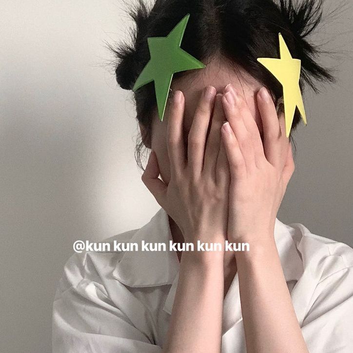 The blogger has the same trendy star hairpin yk2 hot girl style irregular five-pointed star duckbill clip cute bangs seaside clip