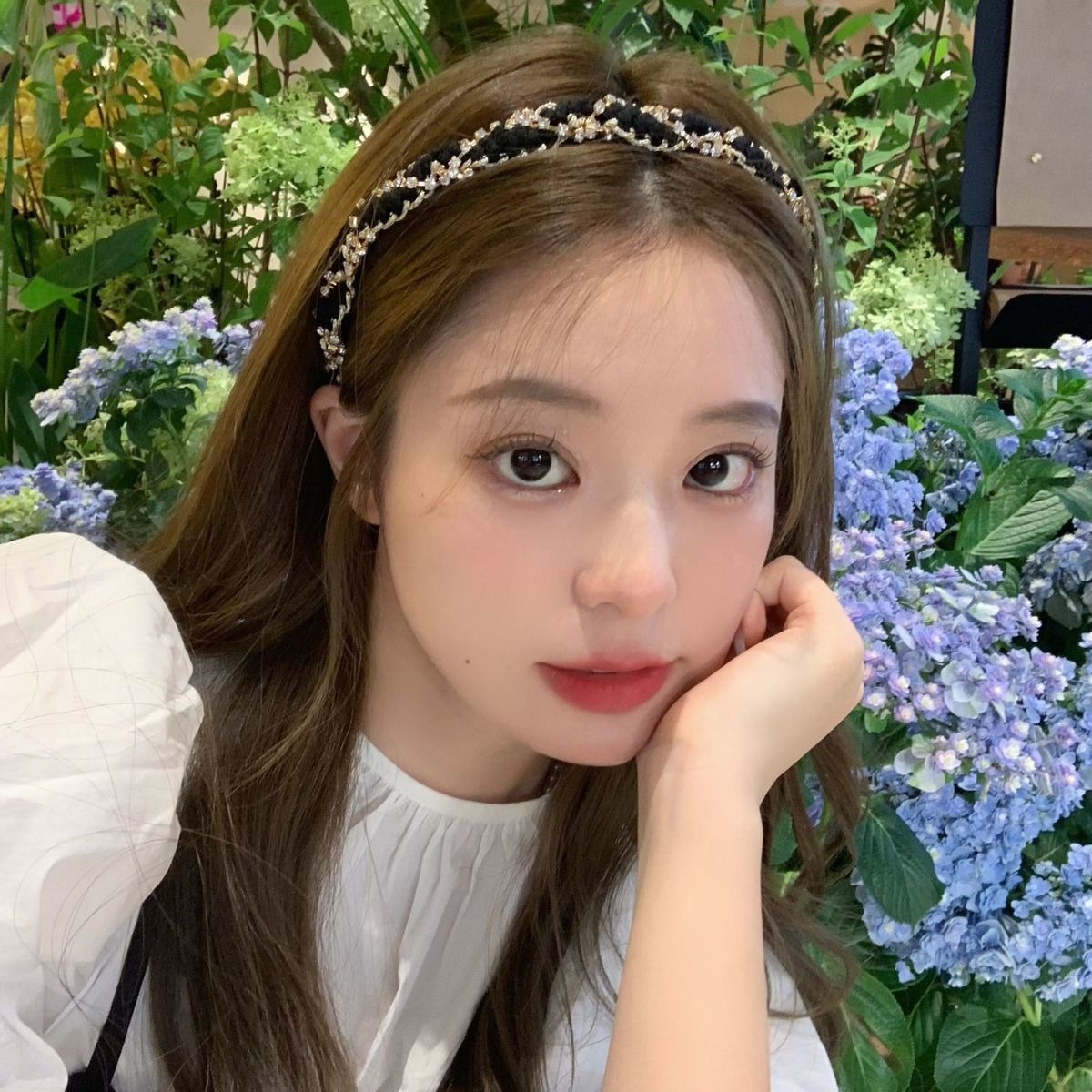 Small fragrant wind headband female all-match temperament going out goddess headband hair card Korean hair accessories girl headdress
