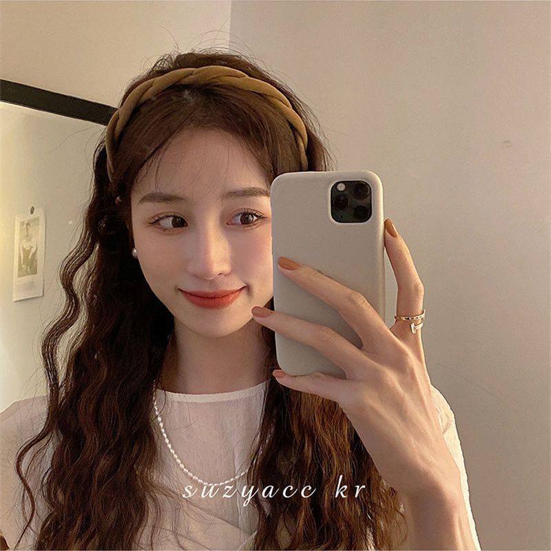 Early autumn Korean simple and versatile twist hair hoop, high-end and temperament pressure hair headband, hairpin, female Internet celebrity 2022 new style