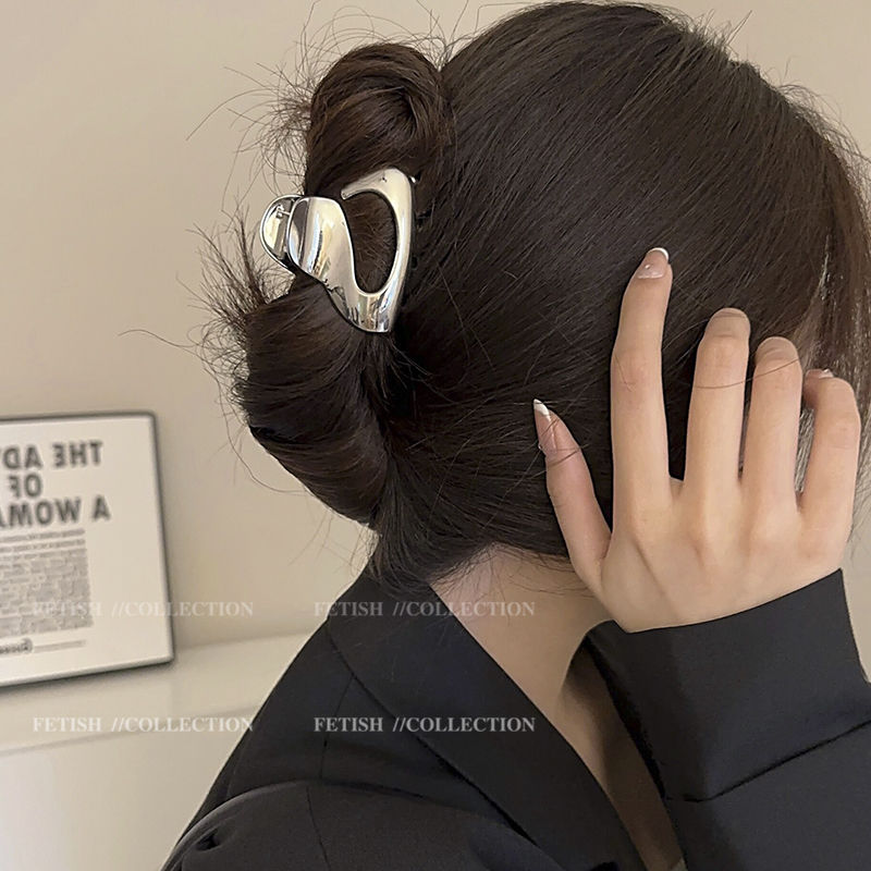 2022 new high-end metal clip large size autumn and winter hair clip women's back head hair volume shark clip hair accessories