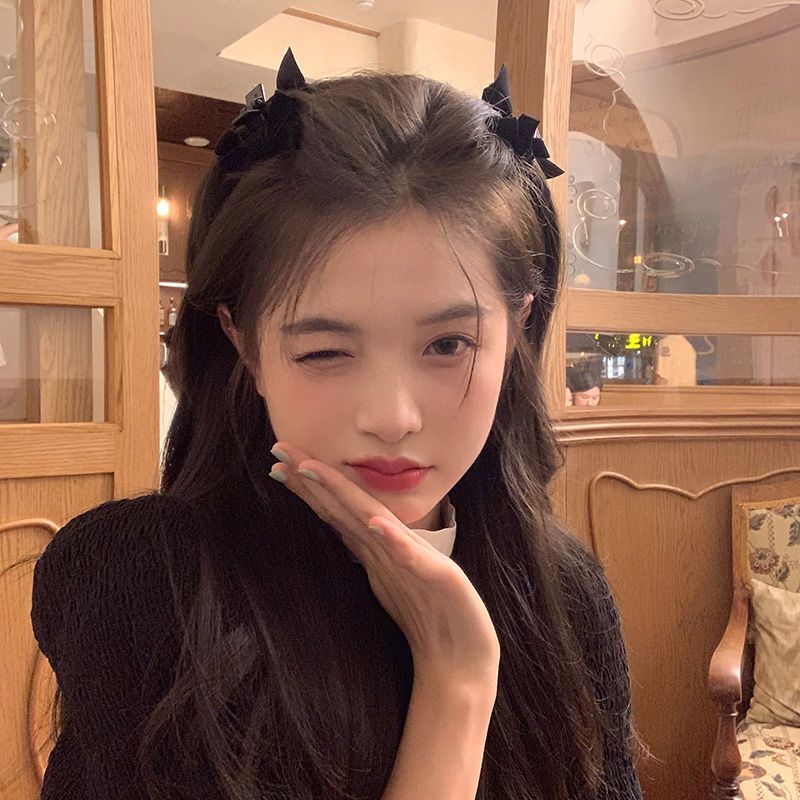 Wang Xinling's same style of black velvet bow catch clip women's summer French hairpin hair catch 2022 new hair accessories