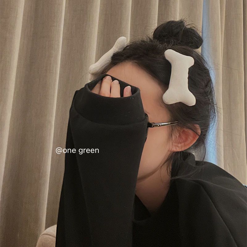 White Large Cute Bone Hair Clip Girl Halloween Funny Millennial Hot Girl Duckbill Clip Bangs Clip Head Accessories