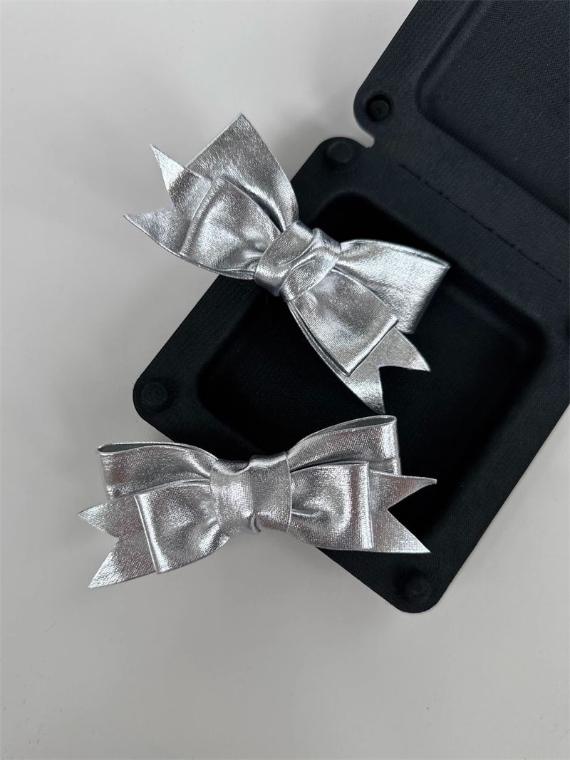 High-end new three-dimensional silver leather bow hair clip duckbill accessories large girlish fashionable word clip