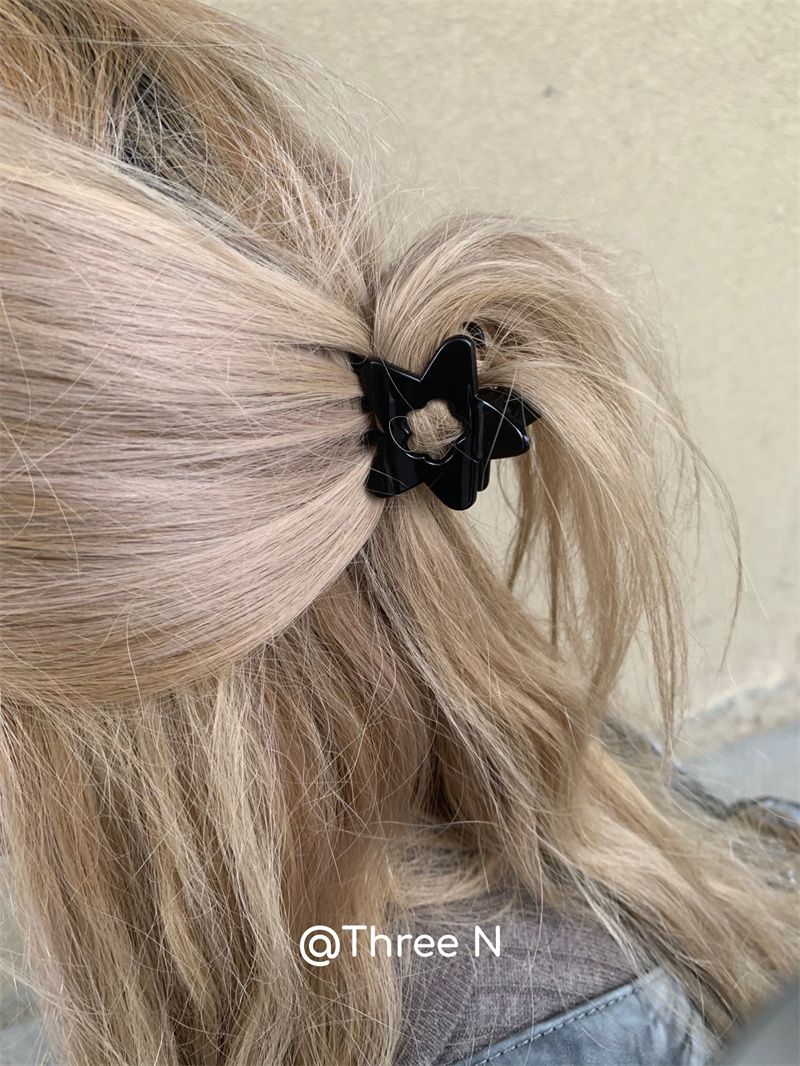 Japanese cute black star grabber hairpin five-pointed star clip niche simple sweet hot girl shark clip hairpin