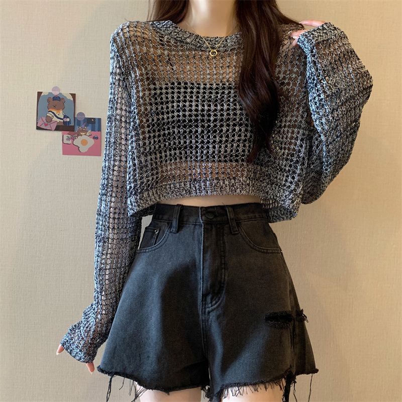 2023 new autumn thin section hollow knitted sweater women's loose outerwear foreign style short section outerwear blouse hot girl top