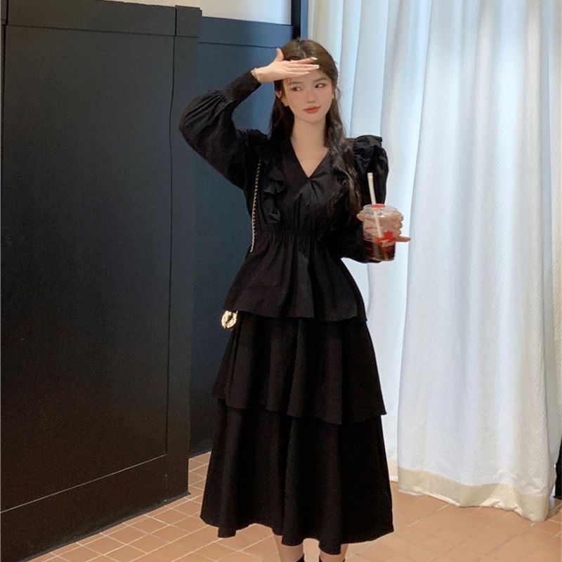 Retro ruffled black long-sleeved dress women's autumn 2023 new style waist slimming mid-length cake skirt