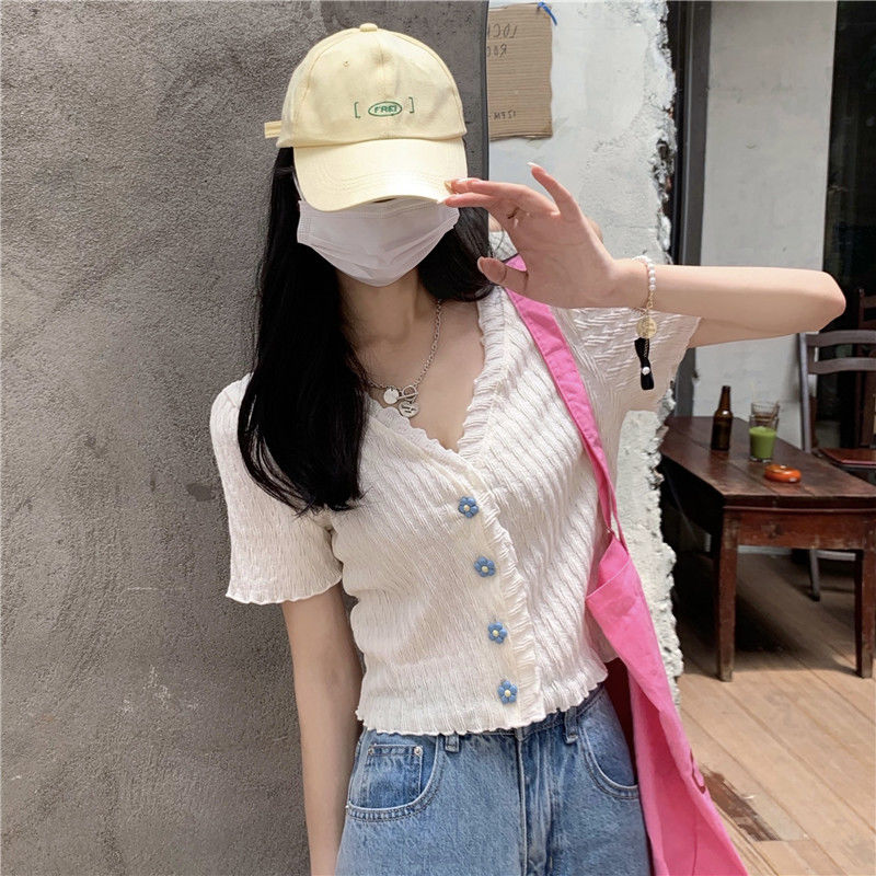 V-neck short t-shirt for women in summer with high waist and short sleeves for hot girls to wear high-end chic tops with a niche design
