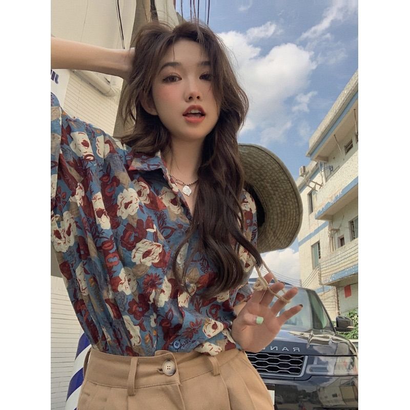 2023 Summer New Style Loose Slim Casual Retro Design Temperament Hong Kong Style Short Sleeve Shirt Floral Top for Women