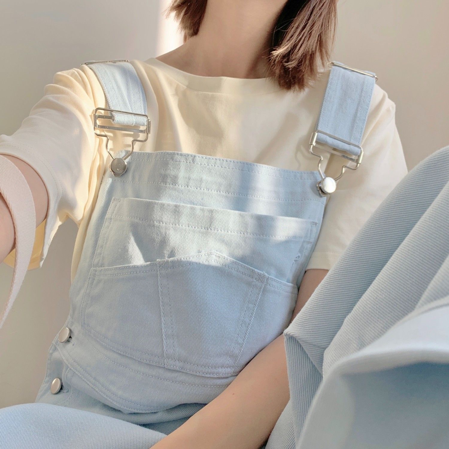 Popular cream baby blue new color denim overalls for women 2023 summer fashion versatile short-sleeved T-shirt two-piece set
