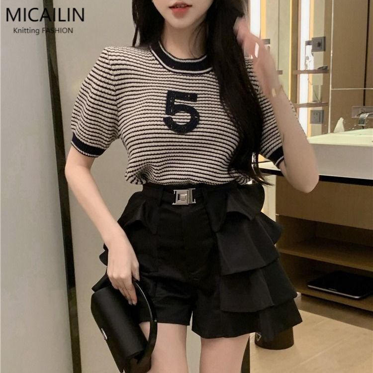 Black and white striped short sweater for women, new fall style, ladylike style tight-fitting short-sleeved bottoming top