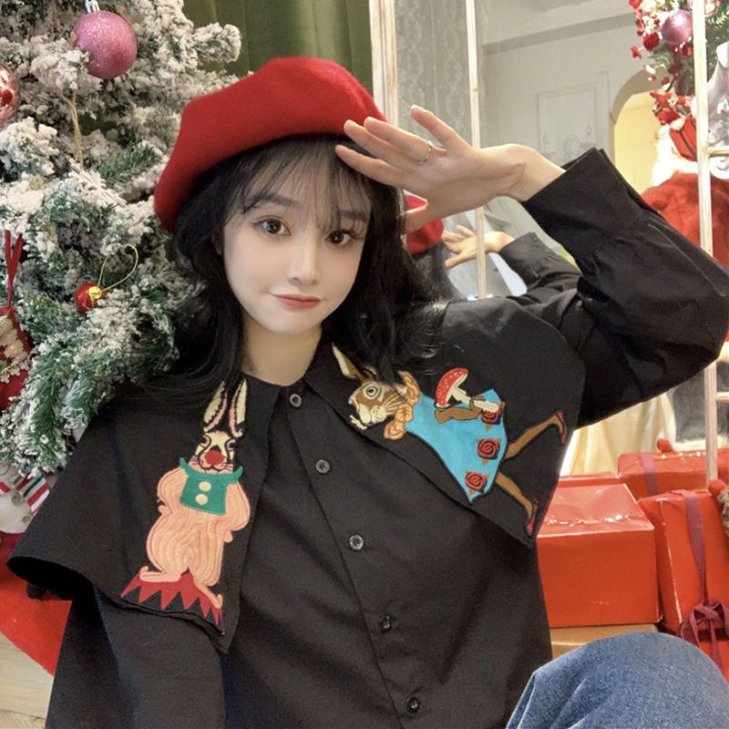 Chic shirt winter 2022 new retro style design niche embroidered black lapel cardigan top for women