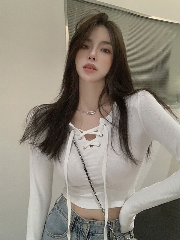 Real shot!  Hot girls in sexy tops are scheming in autumn and winter, Korean style, tight-fitting long-sleeved T-shirts 2266
