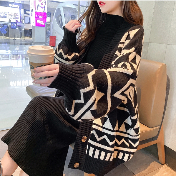 Thickened maternity sweater, geometric rhombus knitted cardigan, lazy and loose outer wear, mid-length sweater jacket