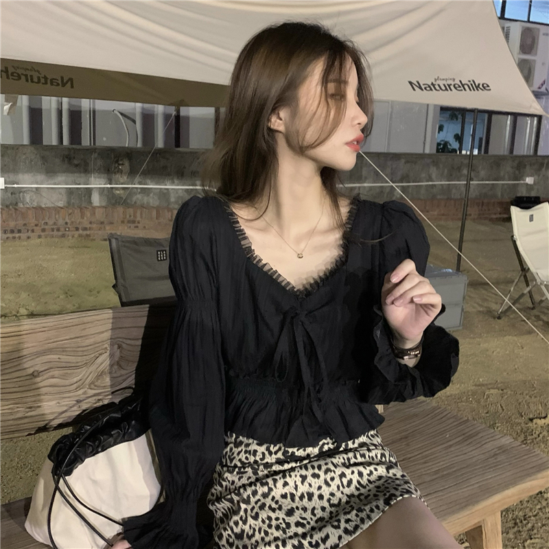實拍！法式別致拼接蕾絲襯衫女收腰顯瘦褶皺長袖肌理感棉小衫
