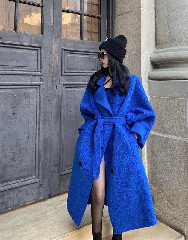 Actual shot of fur one-piece loose lace-up lambswool coat