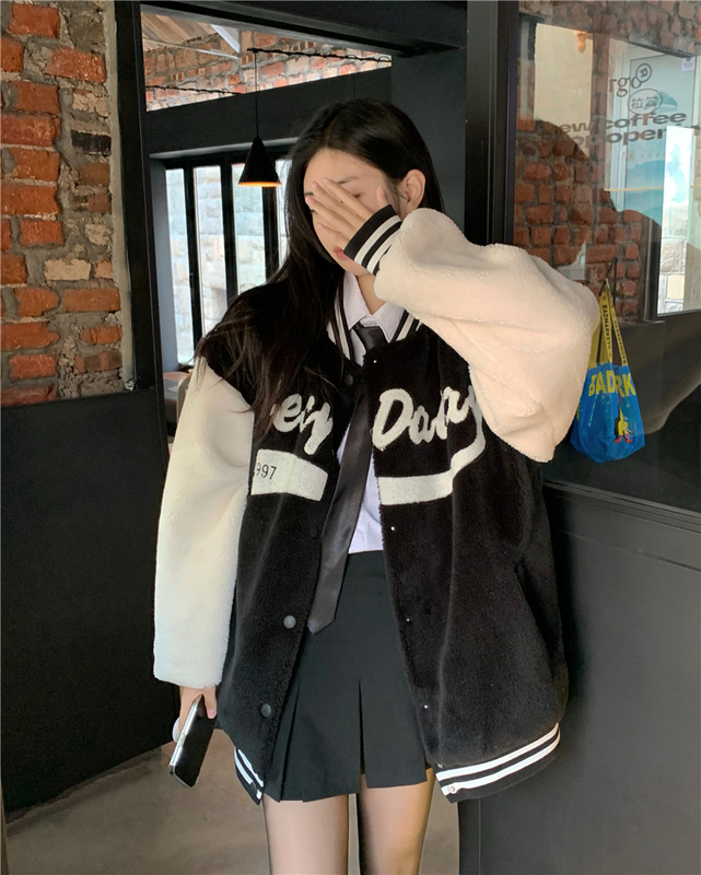 Actual shot of 2023 autumn and winter new contrasting color lamb wool jacket American style thickened baseball uniform