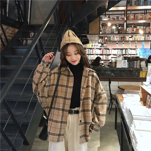 / Long-sleeved plaid shirt for women, autumn and winter outer wear, loose retro Hong Kong style design niche versatile shirt