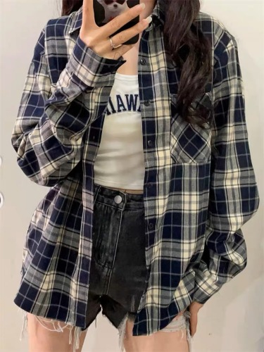 American retro black and white plaid long-sleeved shirt for women spring and summer  new design niche Hong Kong style loose top