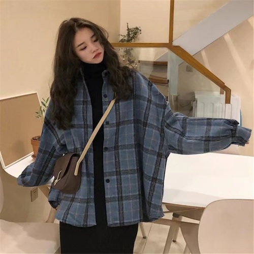 / Long-sleeved plaid shirt for women, autumn and winter outer wear, loose retro Hong Kong style design niche versatile shirt