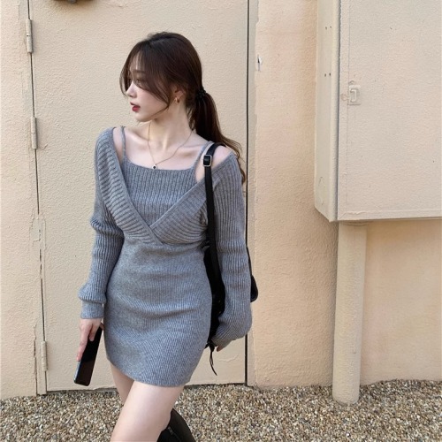 Knitted Dress for Women, Two-Piece Black Long-Sleeve Hip-Hugging Short Skirt,  New Arrival, Inner Layer Base Dress for Autumn and Winter