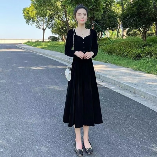 French Elegant Autumn and Winter Gold Velvet Dress for Women Hepburn Waist Slimming Gentle Style Retro Dress Long Skirt