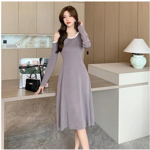 302# French retro contrast color off-shoulder long-sleeved knitted dress for women  autumn new umbrella skirt design skirt