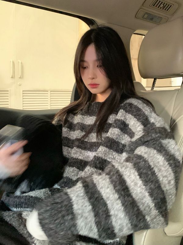 實拍~加厚寬鬆oz大版黑灰條紋套頭毛衣中長款