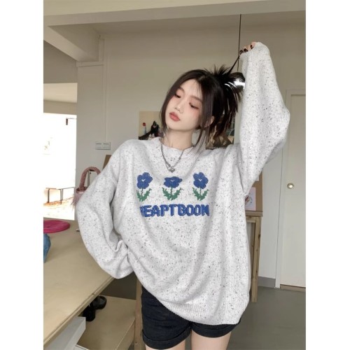 Japanese retro flower sweater women's autumn and winter warm sweater niche long-sleeved outer loose round neck pullover top