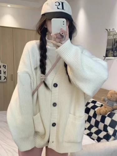 Fufu soft and waxy white v-neck sweater jacket for female students, loose and lazy style knitted cardigan top for small people