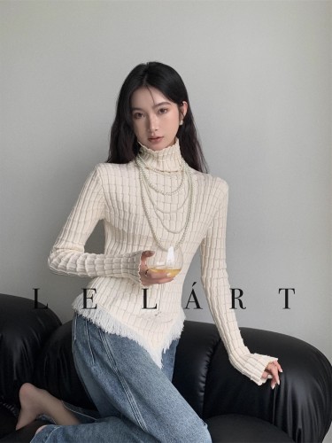 A large number of Tmall high-quality high-neck slim-fitting inner design niche knitted bottoming shirts and sweaters for women