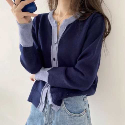 A large number of Tmall quality loose design niche contrasting color thickened knitted sweater coat cardigan