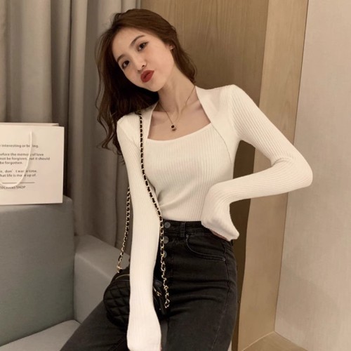 A large number of Tmall quality square-neck short slim long-sleeved knitted sweater bottoming tops