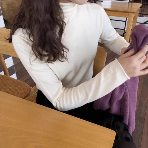 Turtleneck bottoming shirt for women, new autumn and winter  white knitted top, stylish pile collar, slim sweater inner wear